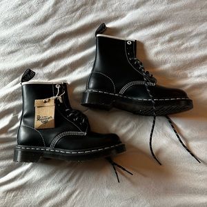 NWT - Dr. Martens 1460 Contrast Stitch Leather Lace Up Boots